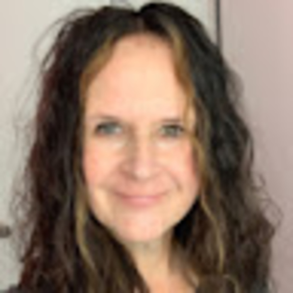 Meet your Posher, Laurie